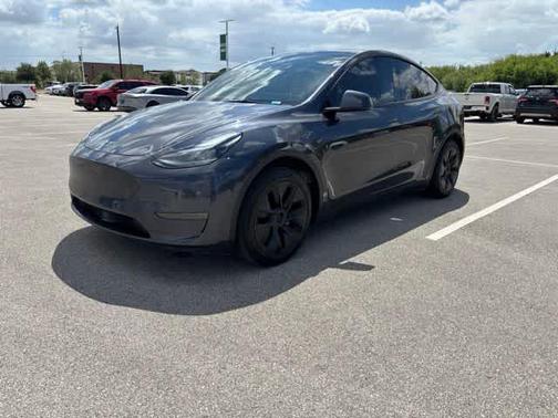 Black 2025 Tesla Model Y Long Range