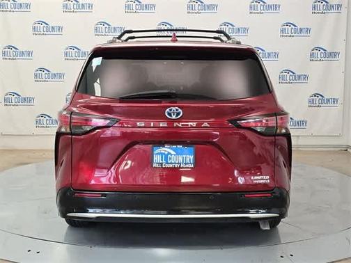 2021 Toyota Sienna Limited