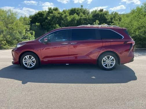 2021 Toyota Sienna Limited