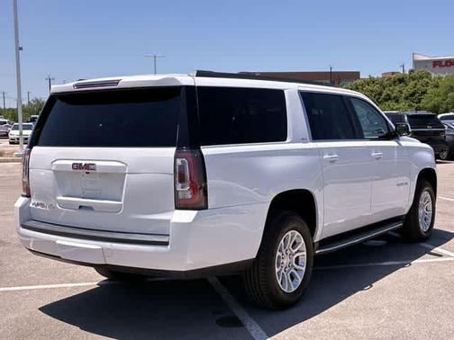 Summit White 2019 GMC Yukon XL SLT