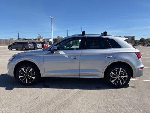 2023 Audi Q5 45 S line Premium Plus