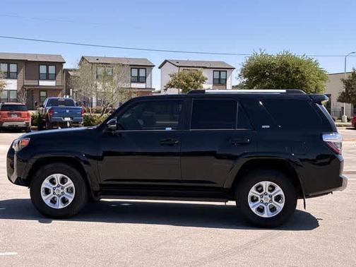 Midnight Black Metallic 2021 Toyota 4Runner SR5 Premium