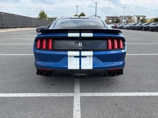 2017 Ford Shelby GT350 Base