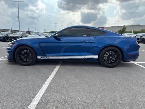 2017 Ford Shelby GT350 Base