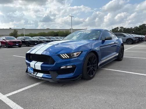 2017 Ford Shelby GT350 Base