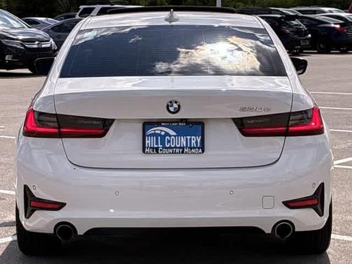 Alpine White 2021 BMW 330e 330e