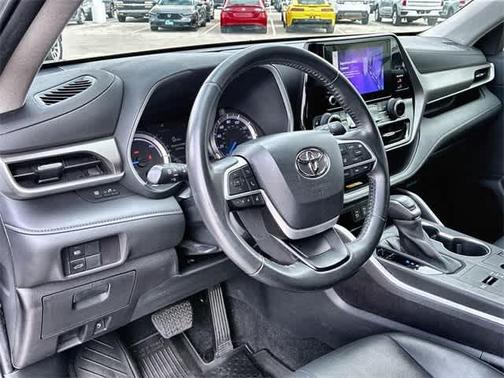 2023 Toyota Highlander Hybrid XLE