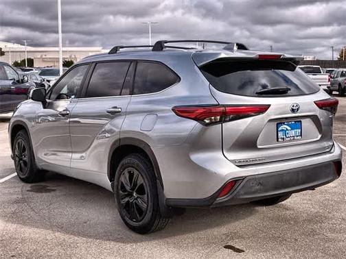2023 Toyota Highlander Hybrid XLE
