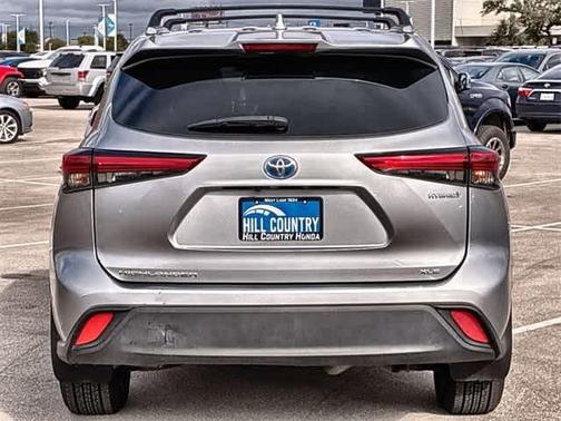 2023 Toyota Highlander Hybrid XLE