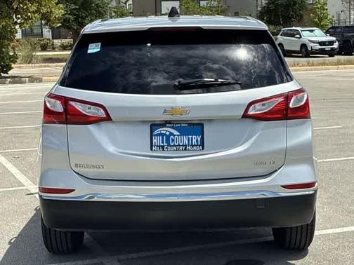 Silver Ice Metallic 2019 Chevrolet Equinox 1LT