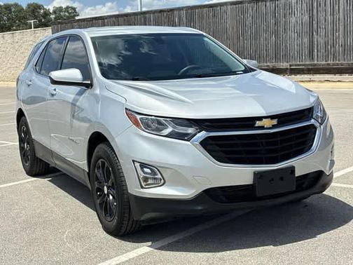 Silver Ice Metallic 2019 Chevrolet Equinox 1LT