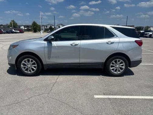 Silver Ice Metallic 2019 Chevrolet Equinox 1LT