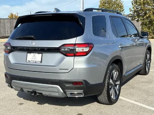 Lunar Silver Metallic 2025 Honda Pilot Touring