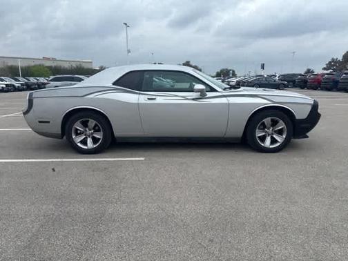 2009 Dodge Challenger SE