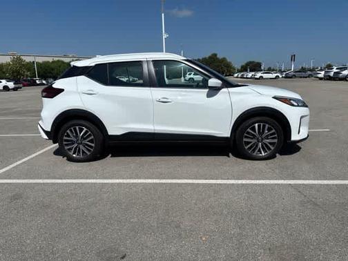 Fresh Powder 2024 Nissan Kicks SV