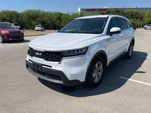 2023 Kia Sorento LX