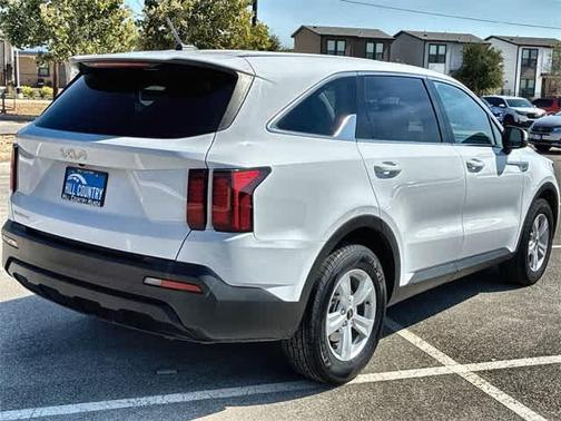 2023 Kia Sorento LX
