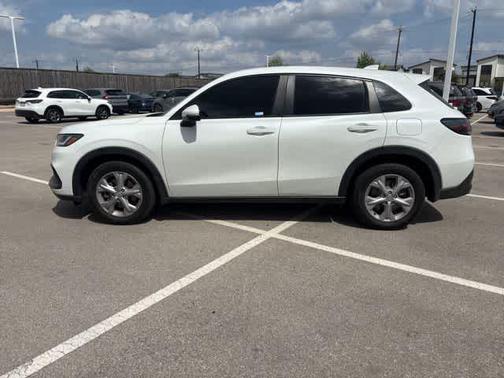 Platinum White Pearl 2023 Honda HR-V LX