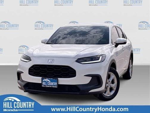 Platinum White Pearl 2023 Honda HR-V LX