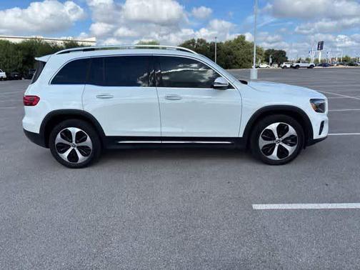 Polar White 2025 Mercedes-Benz GLB 250 Base