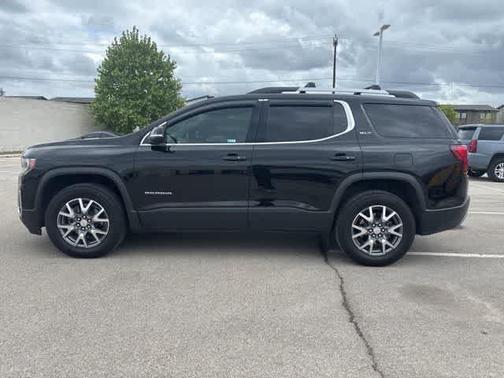 2022 GMC Acadia SLT