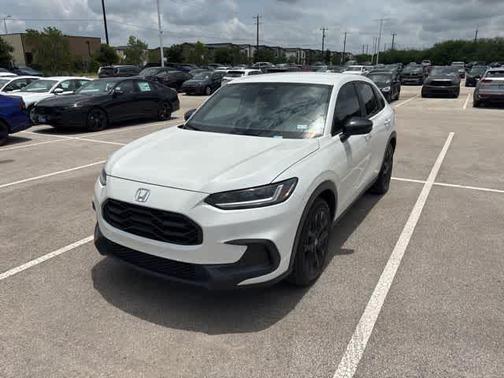 Platinum White Pearl 2023 Honda HR-V Sport