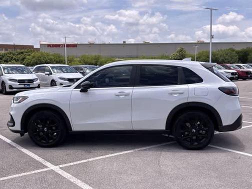 Platinum White Pearl 2023 Honda HR-V Sport