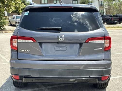 Modern Steel Metallic 2022 Honda Pilot Special Edition