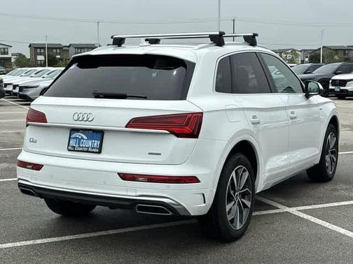 Ibis White 2023 Audi Q5 45 S line Premium Plus