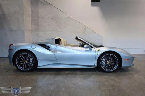 2019 Ferrari 488 Spider Base