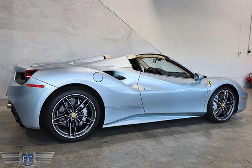 2019 Ferrari 488 Spider Base