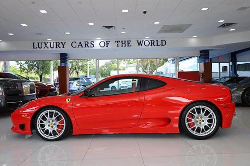 Photo 1 of 32 of 2004 Ferrari Challenge Stradale