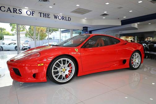 Photo 3 of 32 of 2004 Ferrari Challenge Stradale