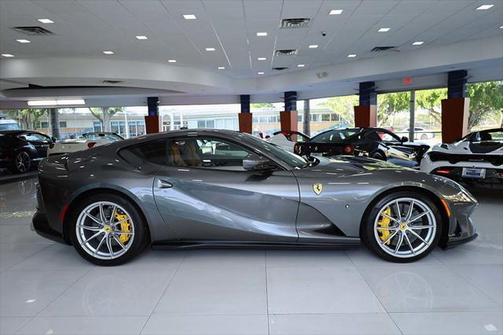 Grigio Silverstone Metallic 2020 Ferrari 812 Superfast Base