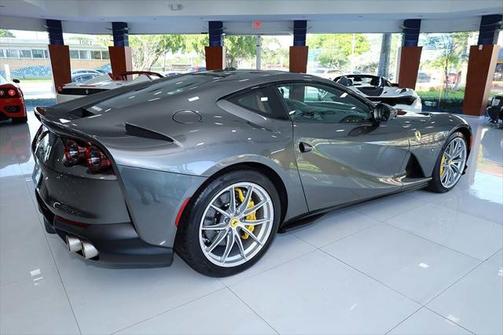 Grigio Silverstone Metallic 2020 Ferrari 812 Superfast Base