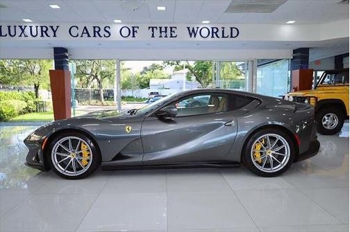 Grigio Silverstone Metallic 2020 Ferrari 812 Superfast Base