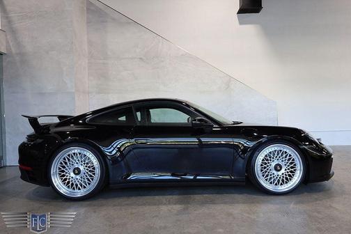 2024 Porsche 911 Carrera GTS
