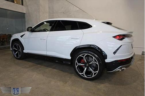 2019 Lamborghini Urus AWD