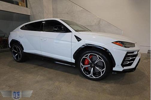 2019 Lamborghini Urus AWD
