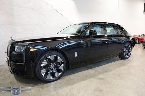 2025 Rolls-Royce Phantom Sedan