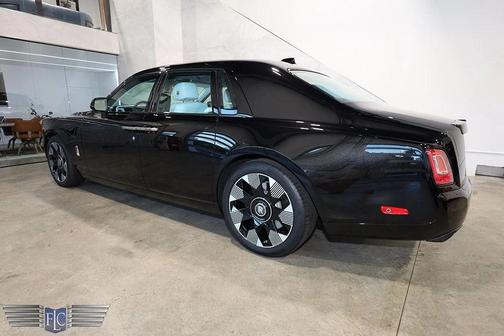 2025 Rolls-Royce Phantom Sedan