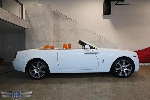 Arctic White 2017 Rolls-Royce Dawn Convertible