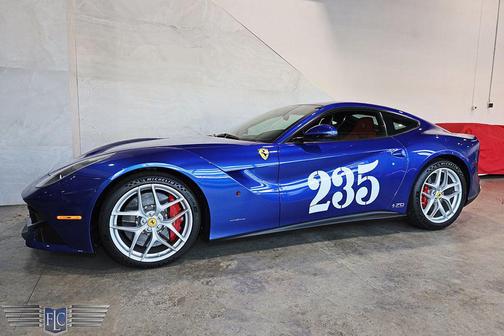 Blu Elettrico 2017 Ferrari F12berlinetta Base
