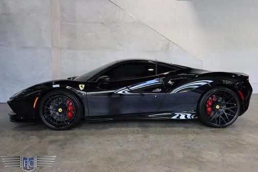 Nero 2020 Ferrari F8 Tributo Base