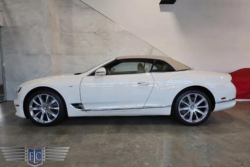 Magnolia 2022 Bentley Continental GT V8