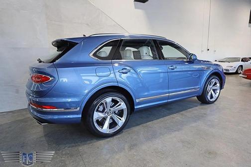 2022 Bentley Bentayga V8