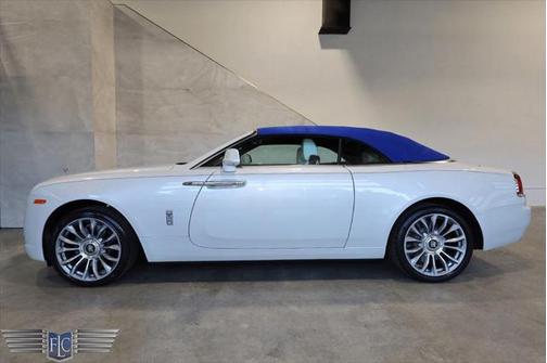 2017 Rolls-Royce Dawn Inspired by Fashion -