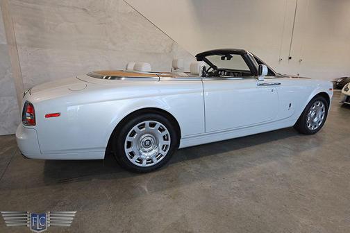 2017 Rolls-Royce Phantom Drophead Coupe