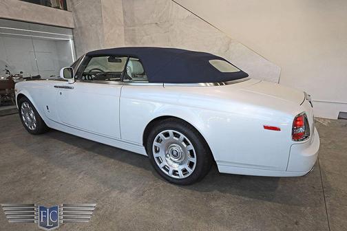 2017 Rolls-Royce Phantom Drophead Coupe