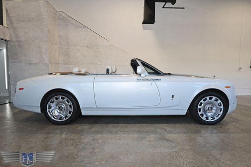 2017 Rolls-Royce Phantom Drophead Coupe